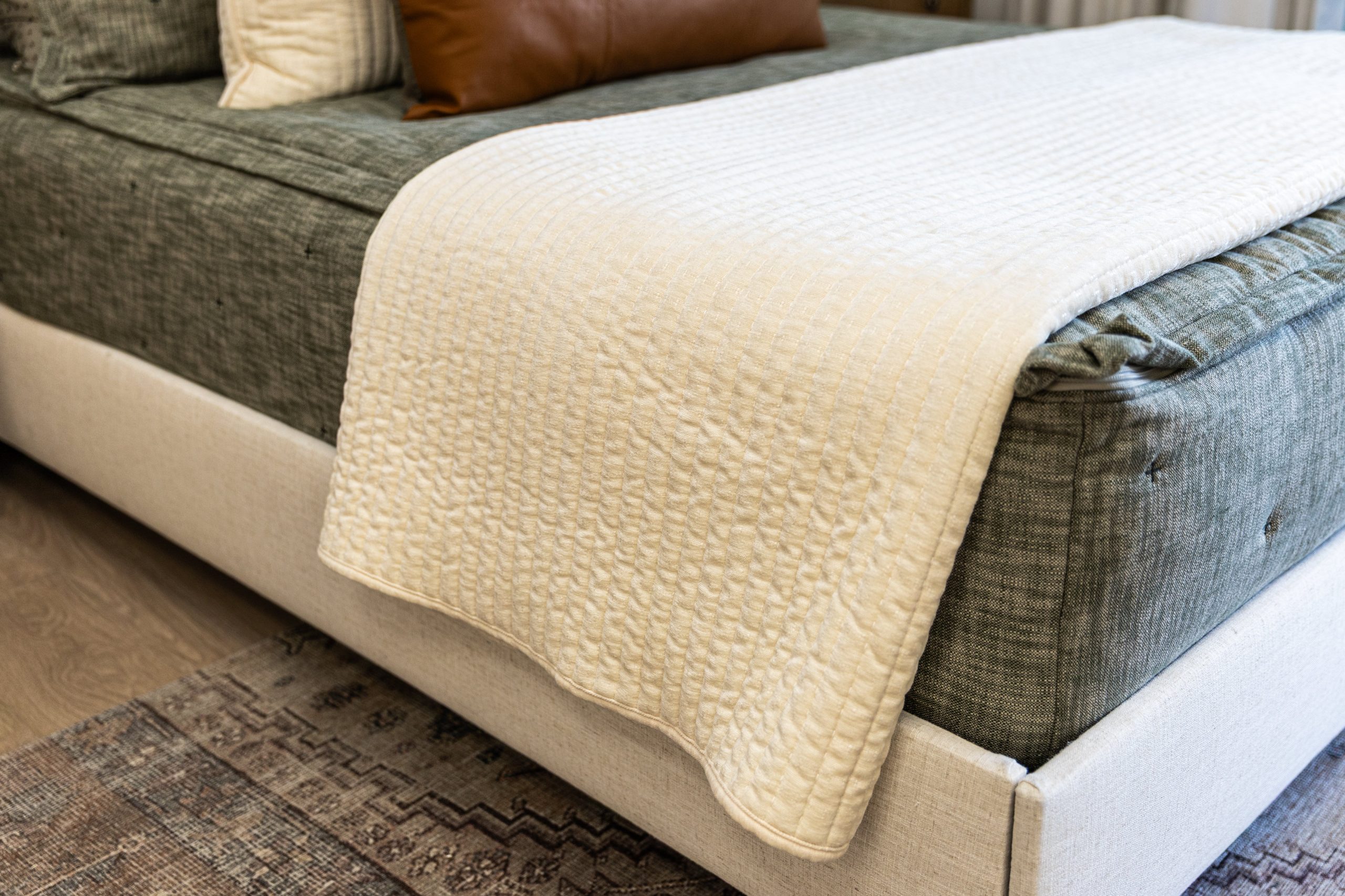 Charlie Luxe Blanket - Image 5