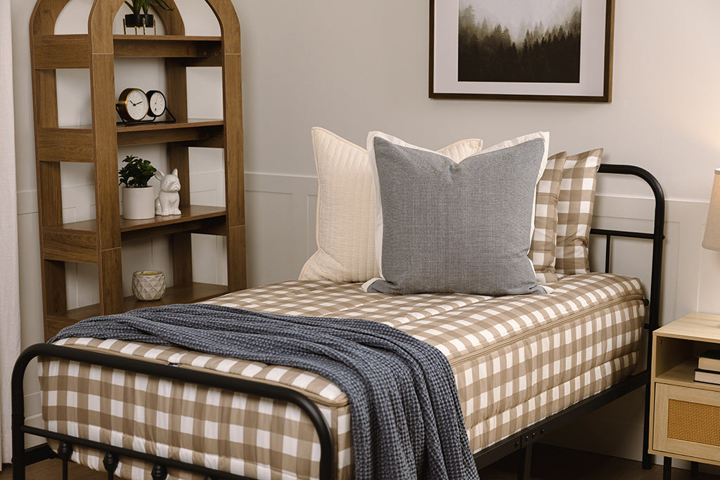 Checked In Zipper Bedding - Image 8
