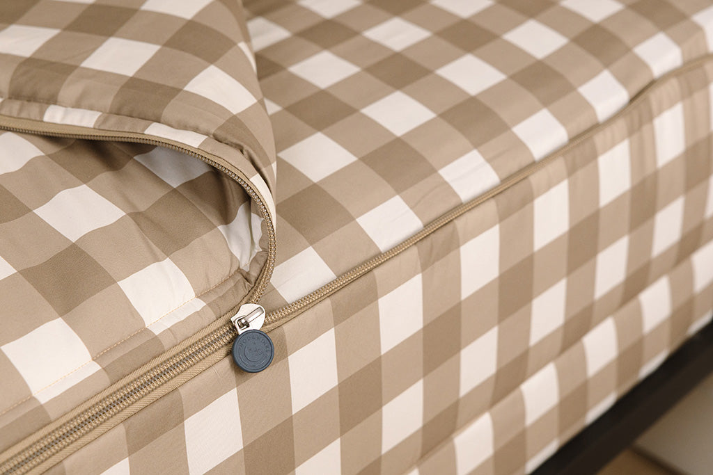 Checked In Zipper Bedding - Image 5