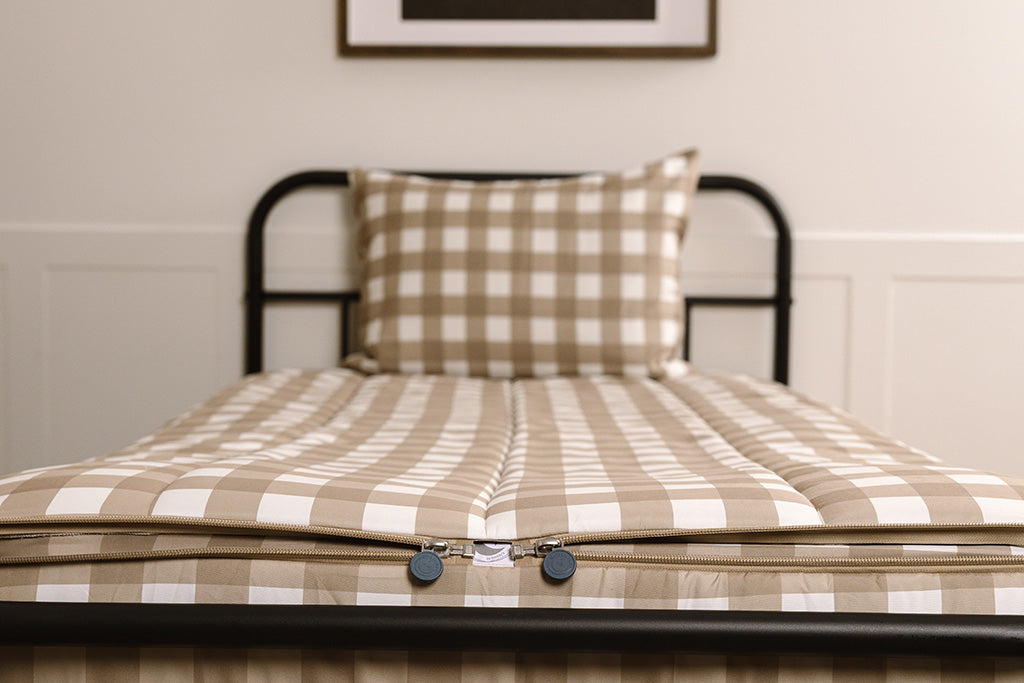 Checked In Zipper Bedding - Image 6