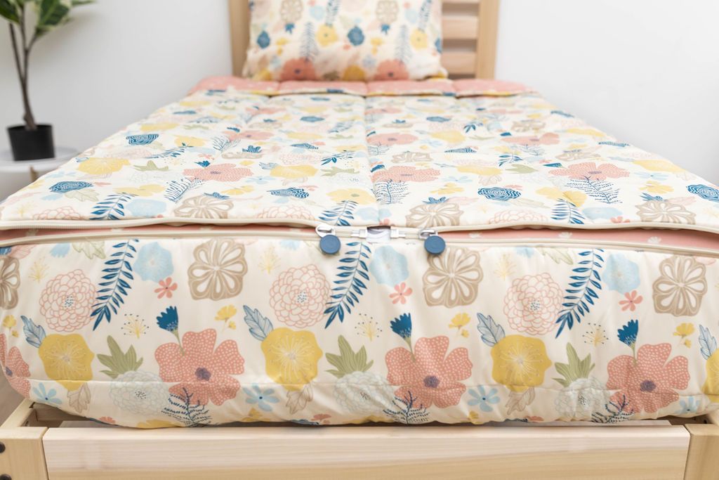Blossoms Zipper Bedding - Image 7