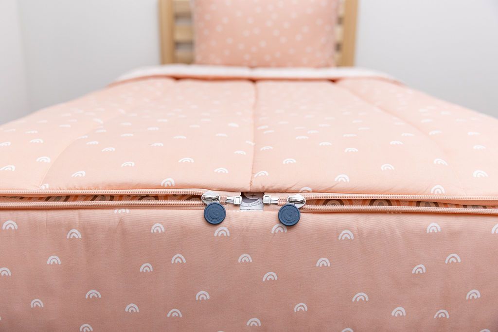 Over The Rainbow Zipper Bedding - Image 7