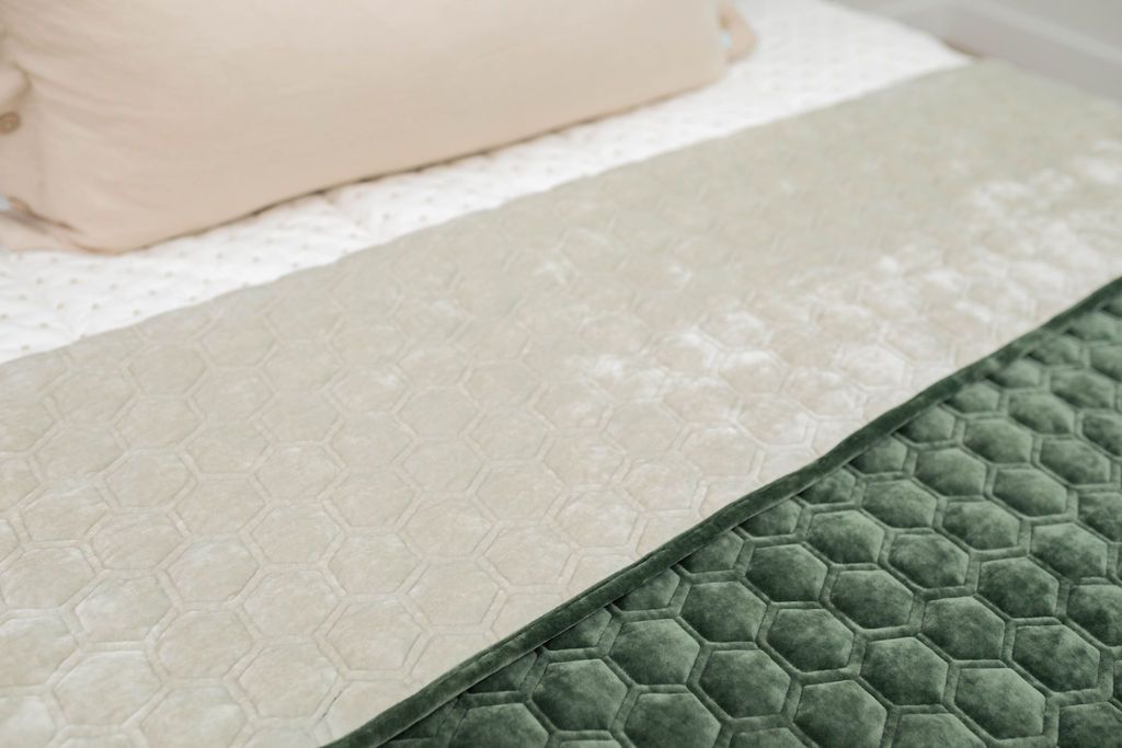 Remington Luxe Blanket - Image 4
