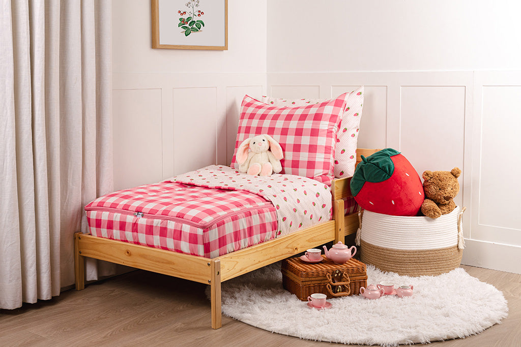 Strawberry Fields Zipper Bedding - Image 10