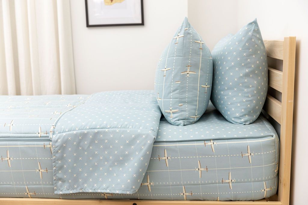 Take Flight Zipper Bedding - Image 8